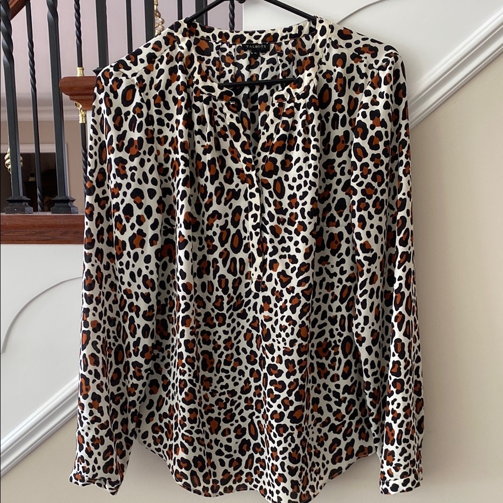 TALBOTS Beautiful ANIMAL Print Top in Black, Brown, and White! Like new.